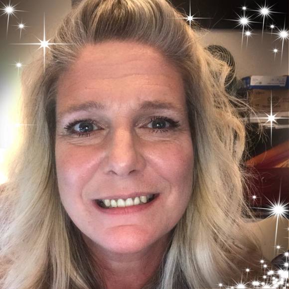 Meet your Posher, Heather - Picture 1 of 1